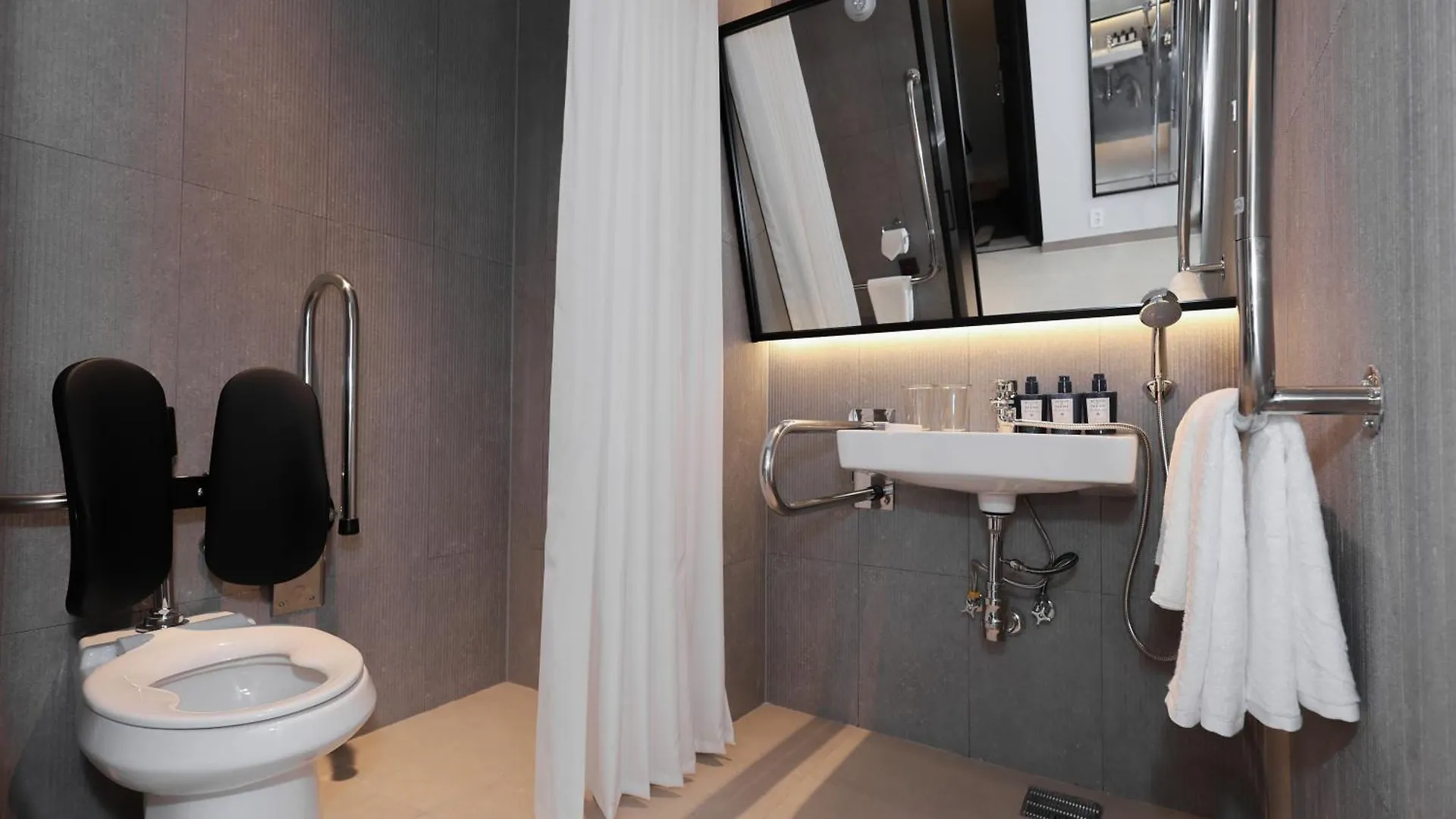 **** Отель New Blanc Central Myeongdong Сеул Южная Корея