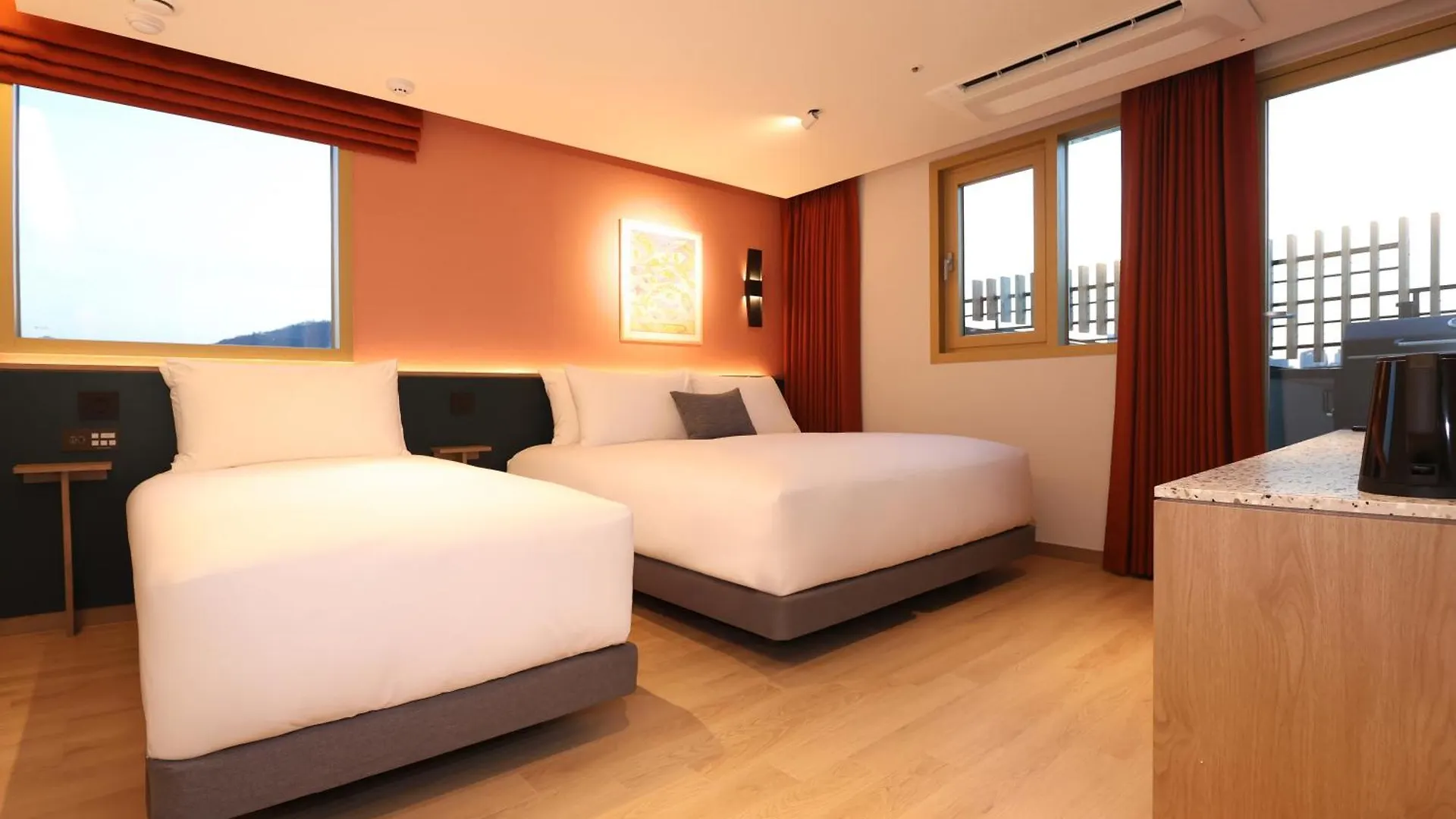 New Blanc Central Myeongdong Seoul 4*,