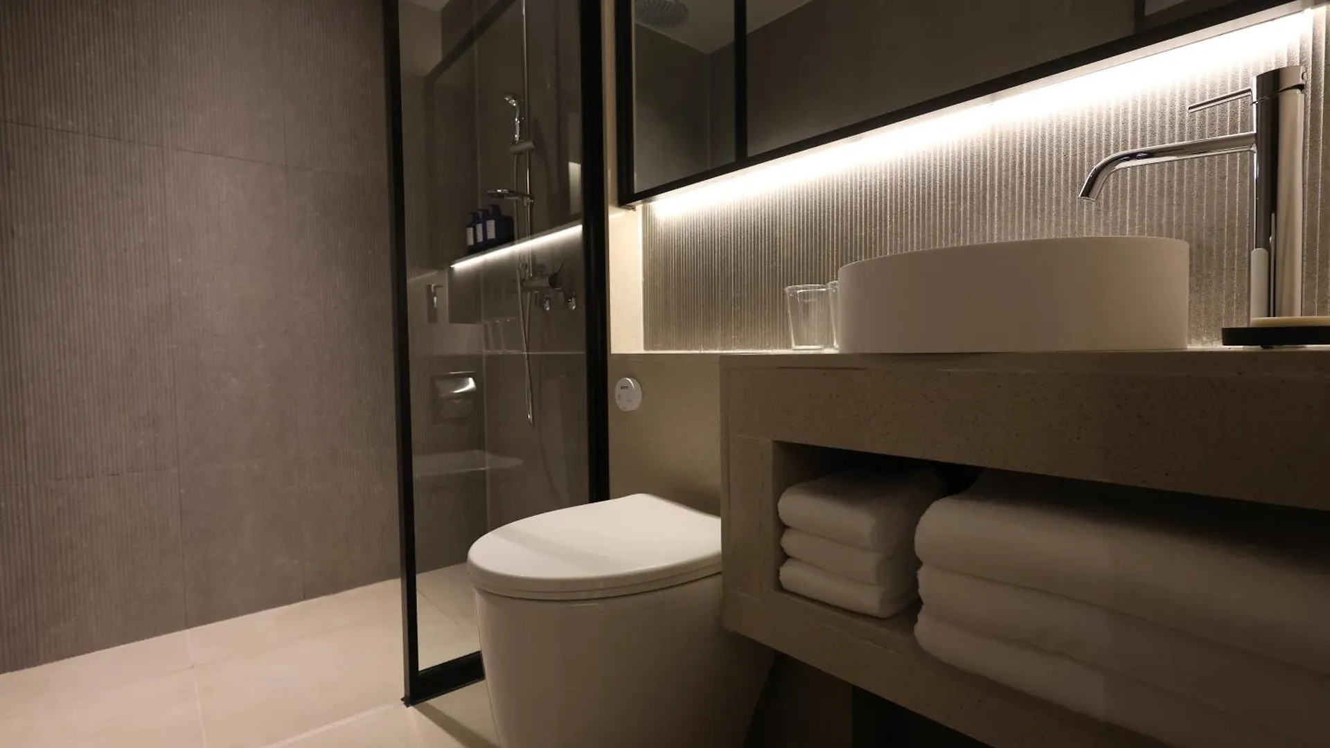 New Blanc Central Myeongdong Seoul Hotel