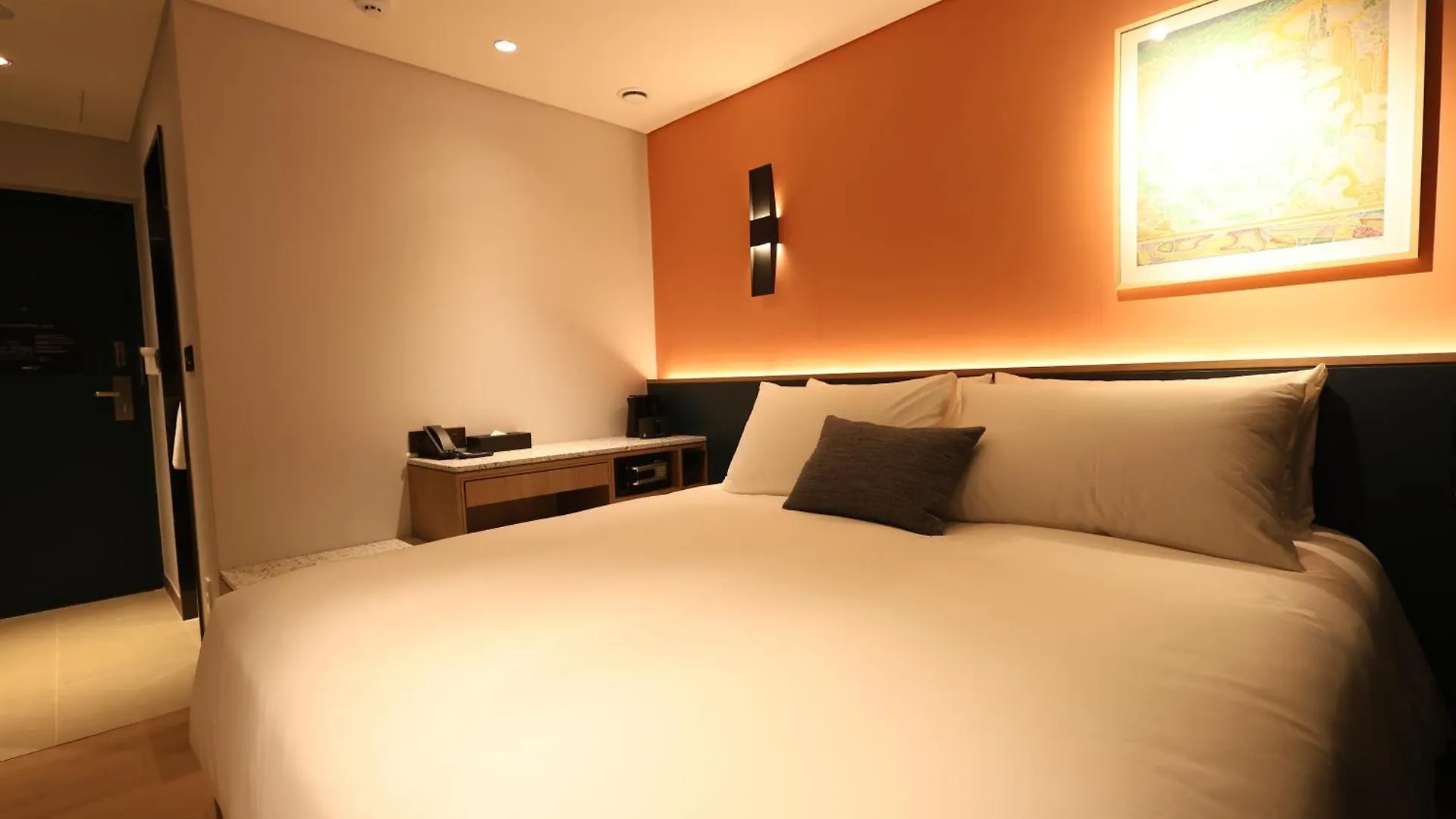 New Blanc Central Myeongdong Seoul 4*,